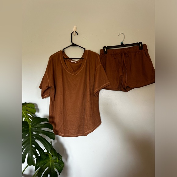 Boho Lounge Set with Oversize Top and Shorts NWOT - Picture 3 of 8